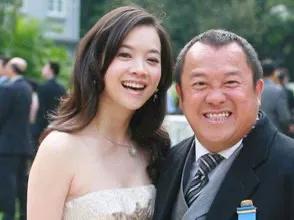 曾志伟对51岁曾宝仪婚姻态度开明，不催婚-图2